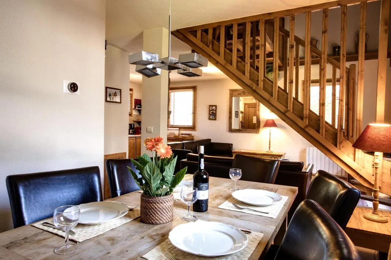 Apartment Amethyste - 2 Bedrooms & Free Parking - By Cozee Rentals Les Houches