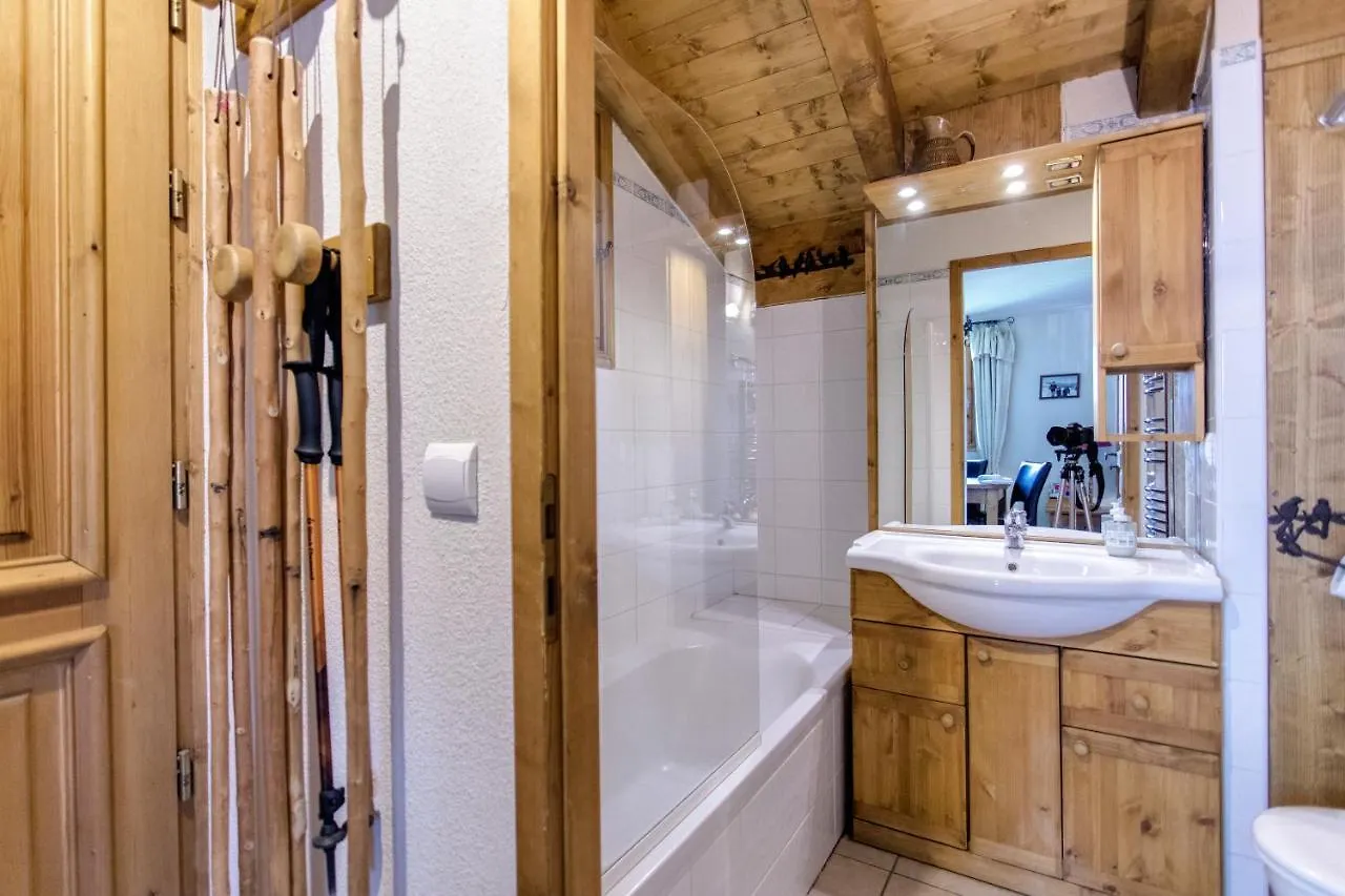 Amethyste - 2 Bedrooms & Free Parking - By Cozee Rentals Les Houches France