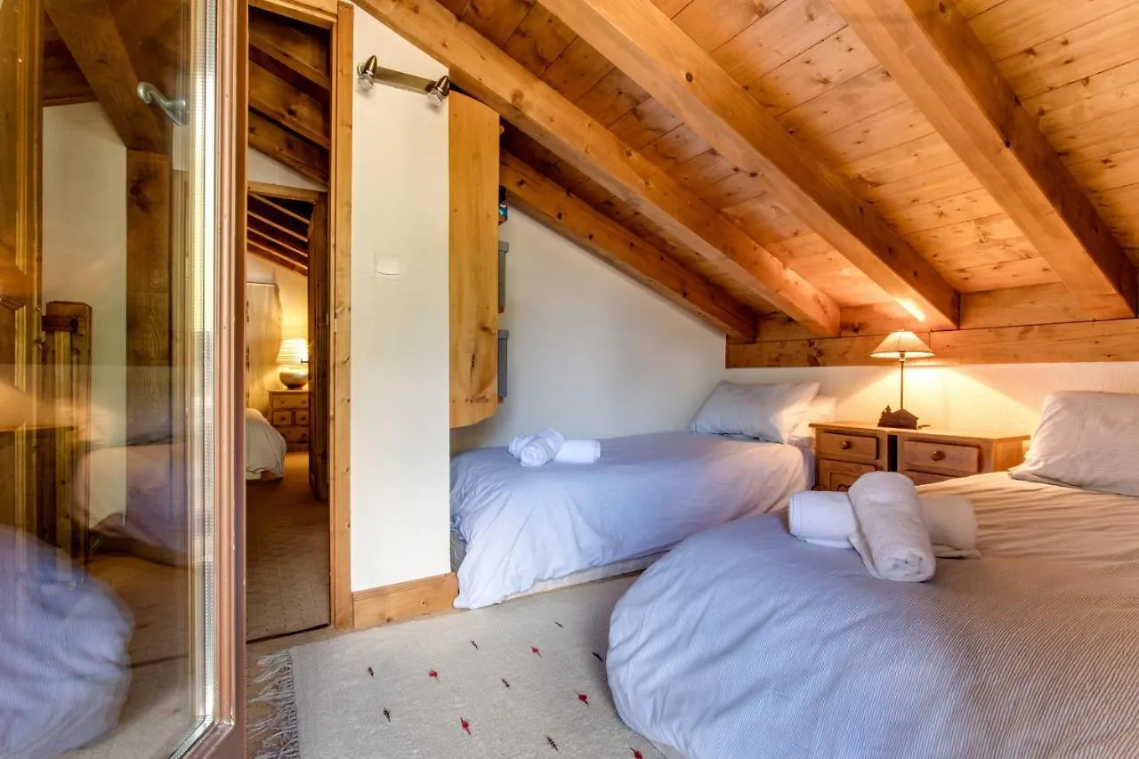 Amethyste - 2 Bedrooms & Free Parking - By Cozee Rentals Les Houches 0*,  France